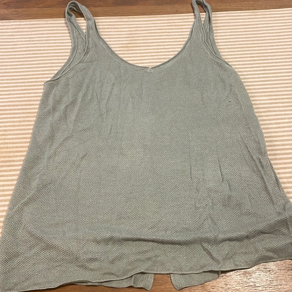 Lightweight mesh lululemon yoga tank size 4